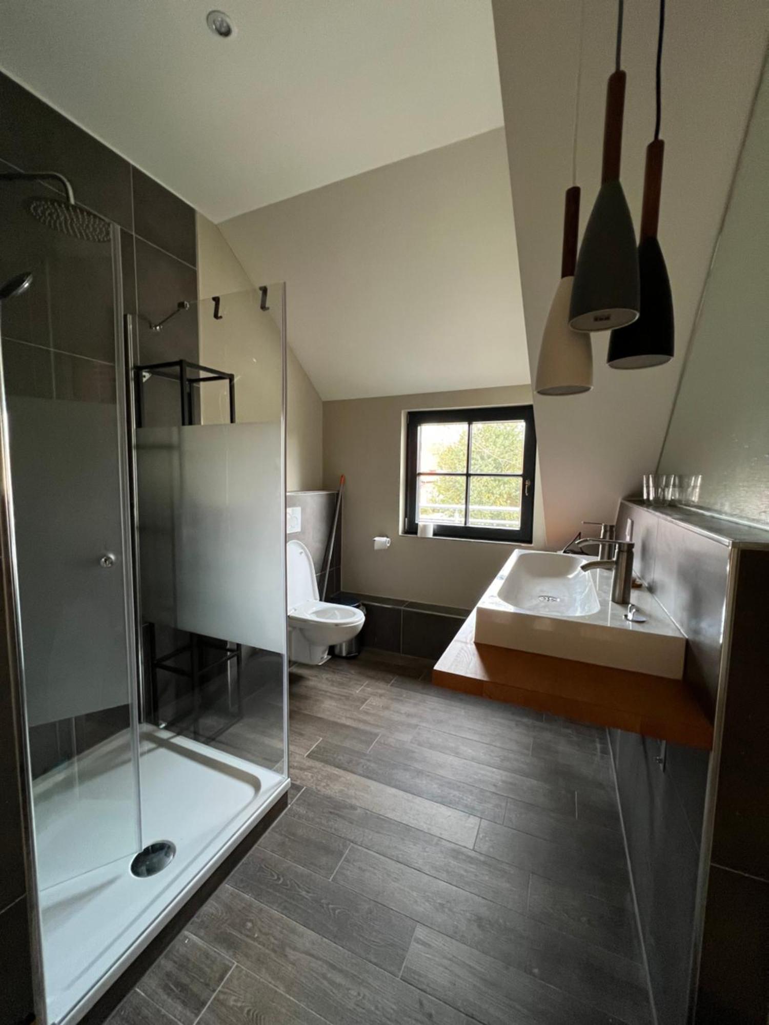 Luxus Lindenhof Apartments -Ferienwohnungen In Friesland An Der Nordsee Am Naturschutzgebiet Urwald Neuenburg  Habitación foto
